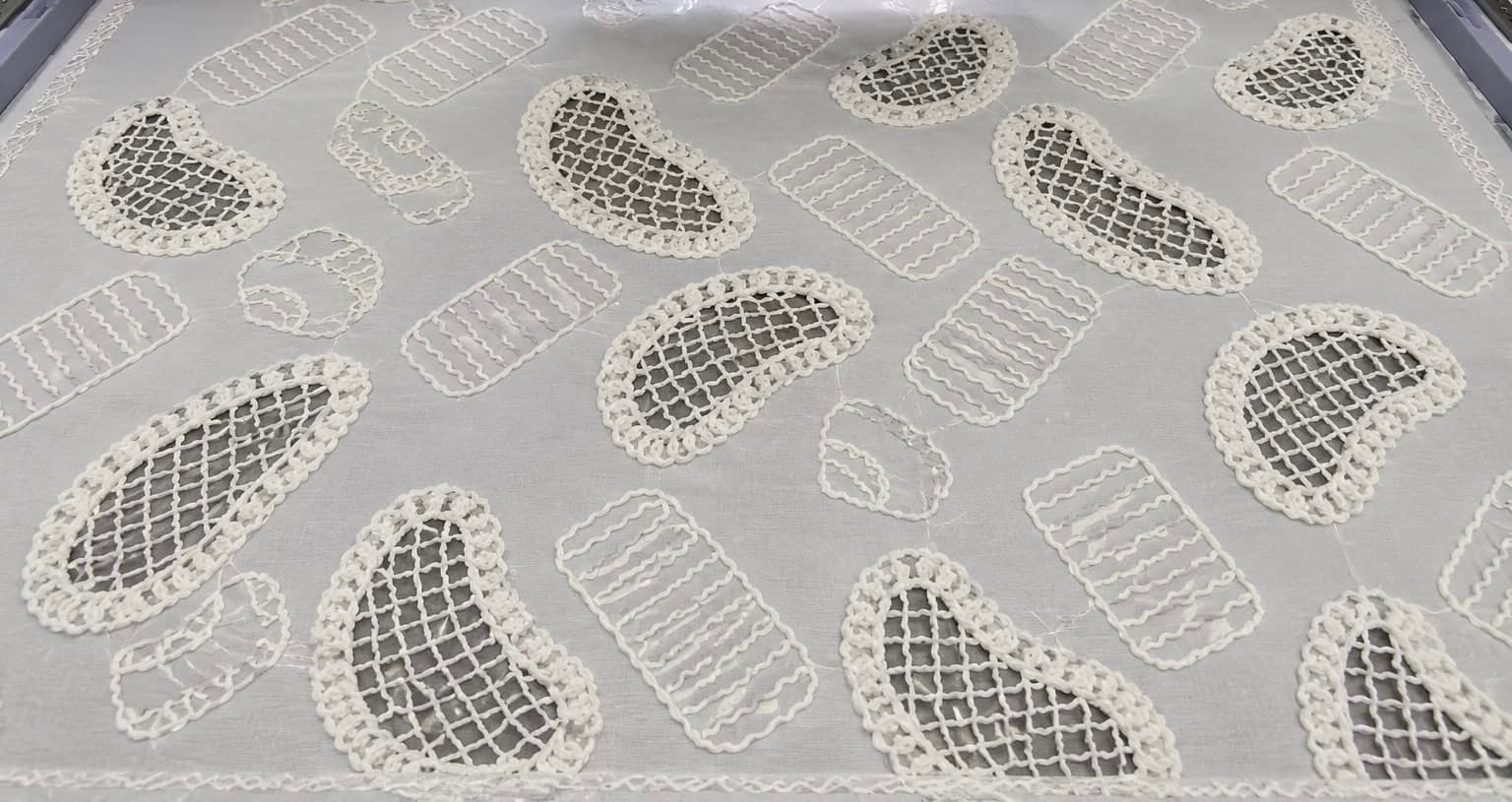 Applique embroidery — sample 13