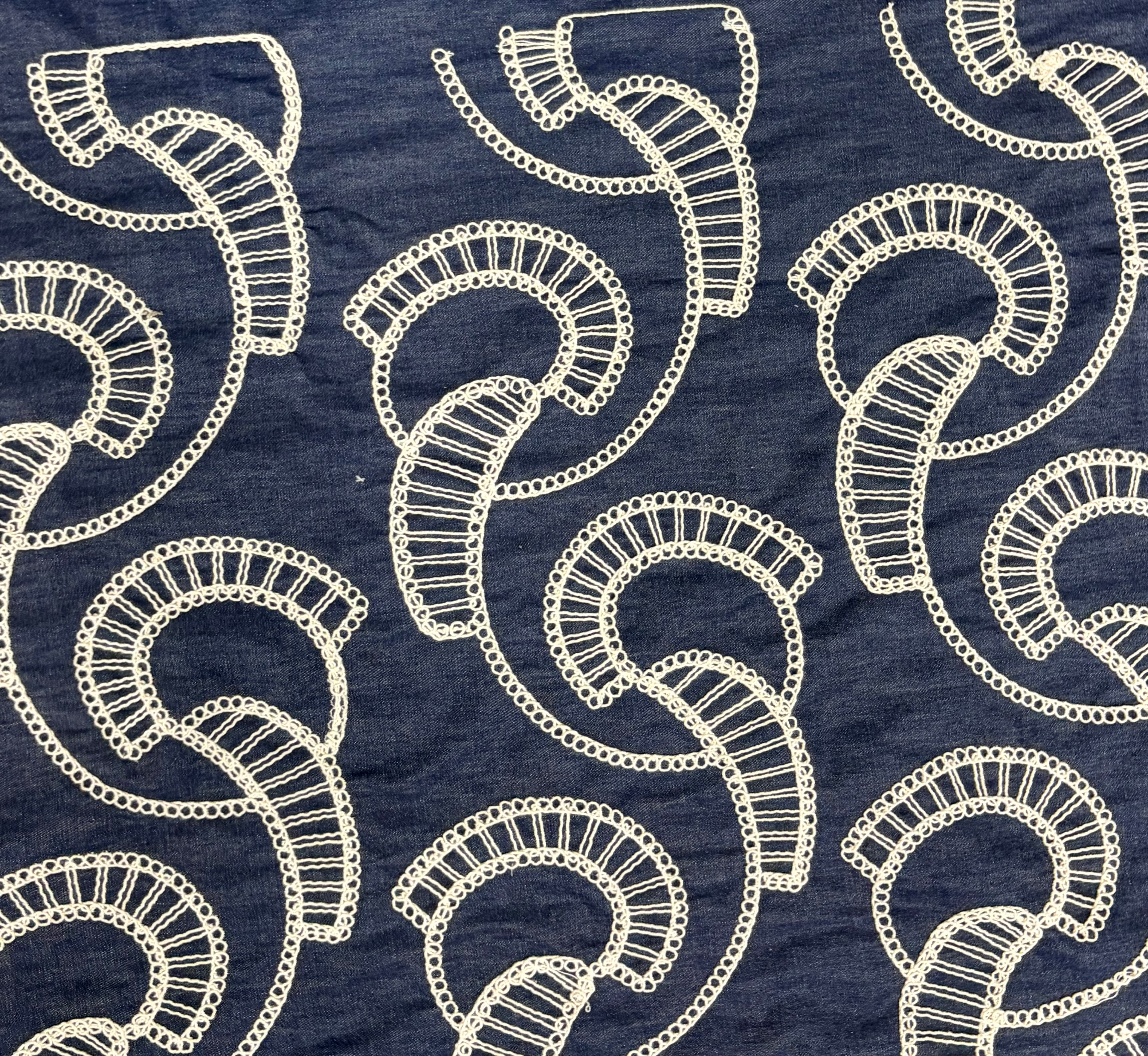 Dori embroidery — sample 25