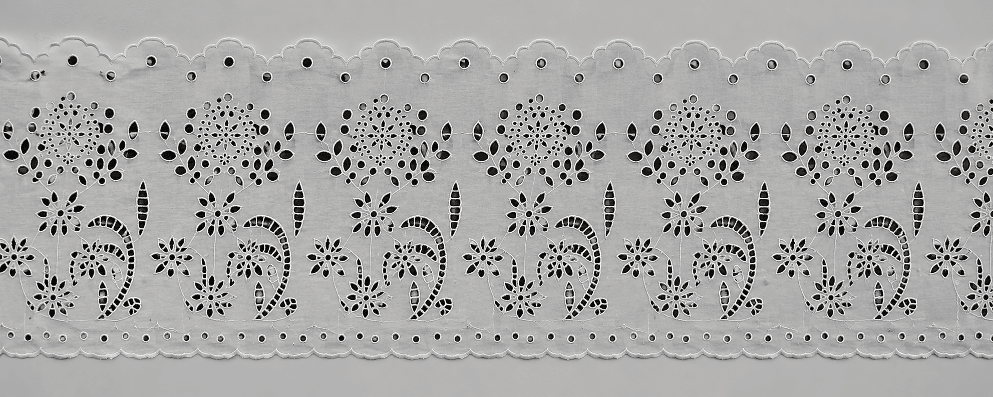 Schiffli embroidery — sample 29