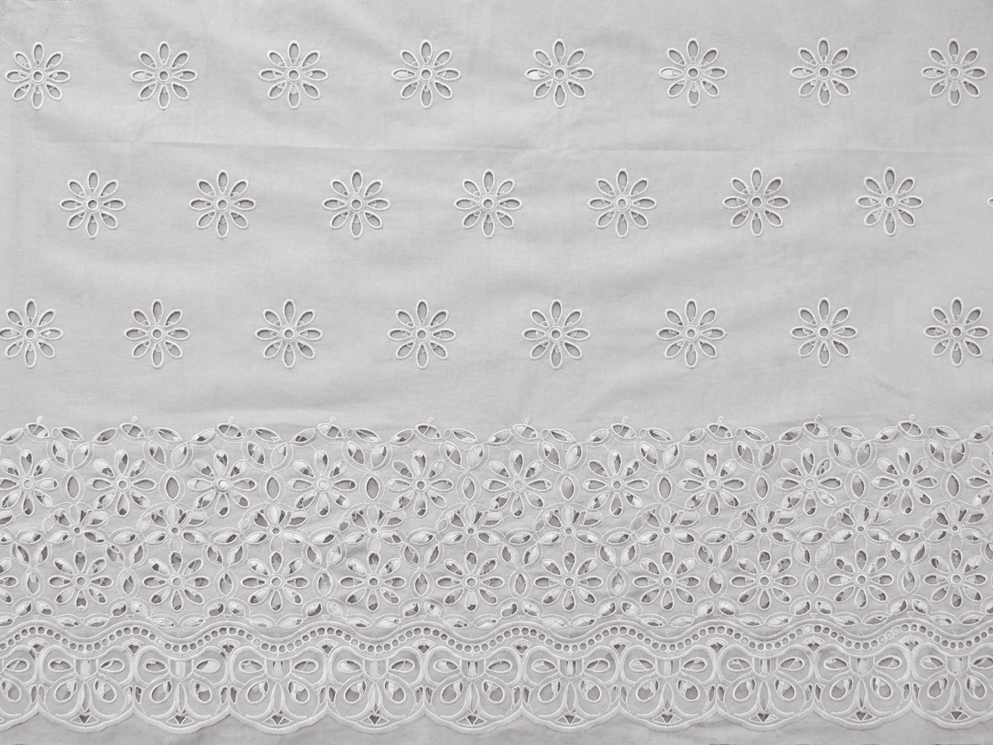 Schiffli embroidery — sample 32